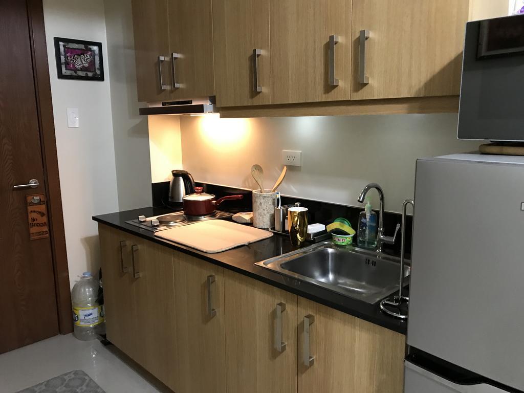 Best Q Condo W/ Great View Manila Bagian luar foto