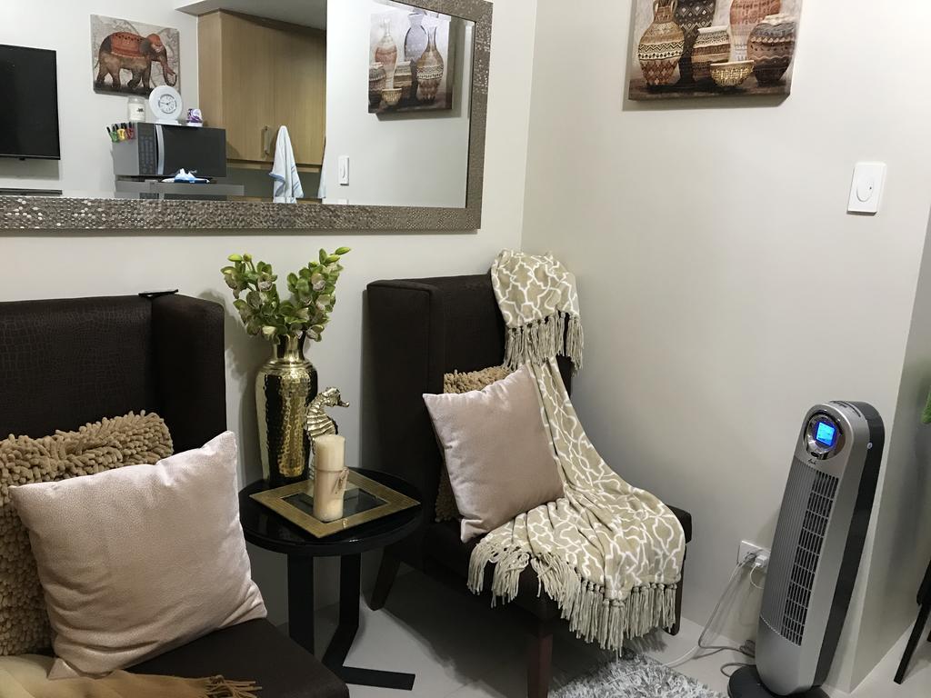 Best Q Condo W/ Great View Manila Bagian luar foto