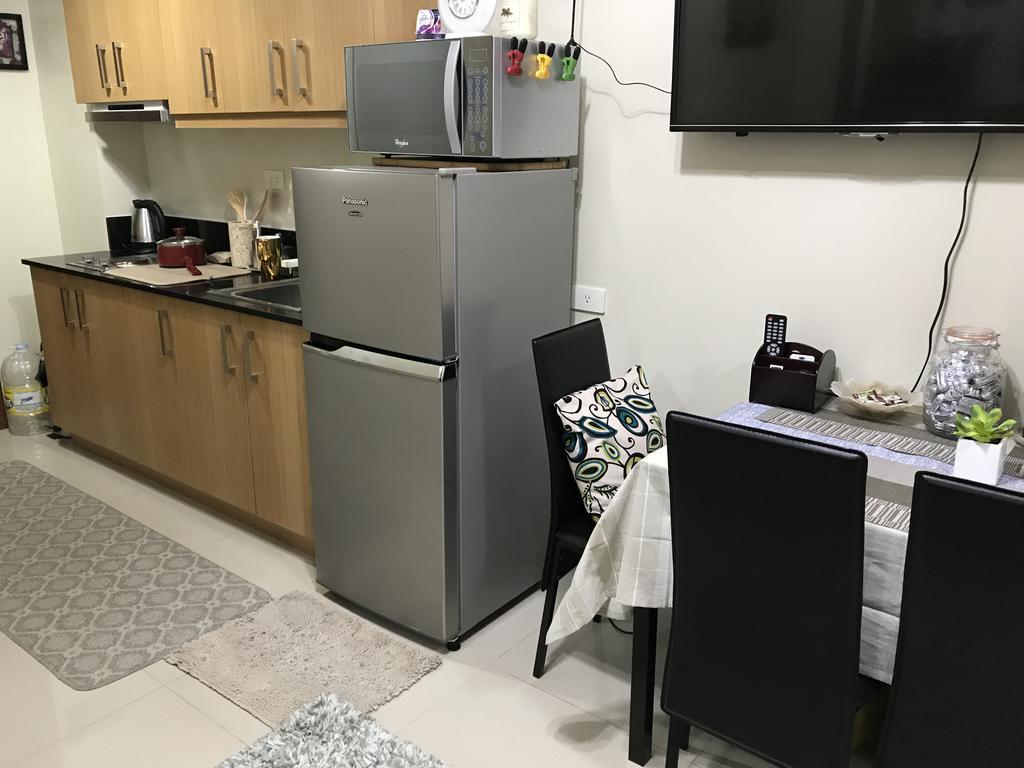 Best Q Condo W/ Great View Manila Bagian luar foto