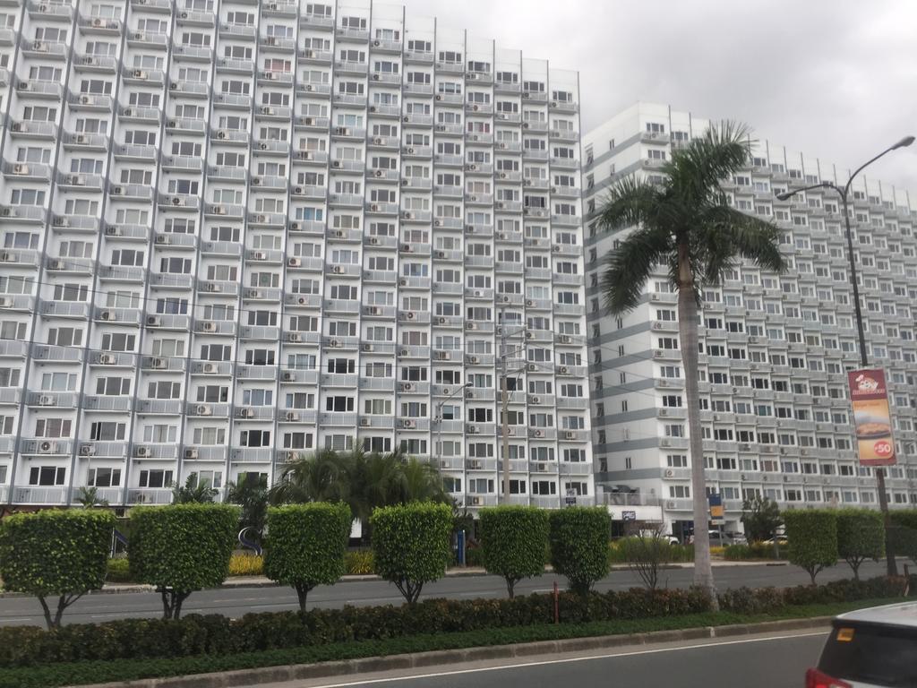 Best Q Condo W/ Great View Manila Bagian luar foto