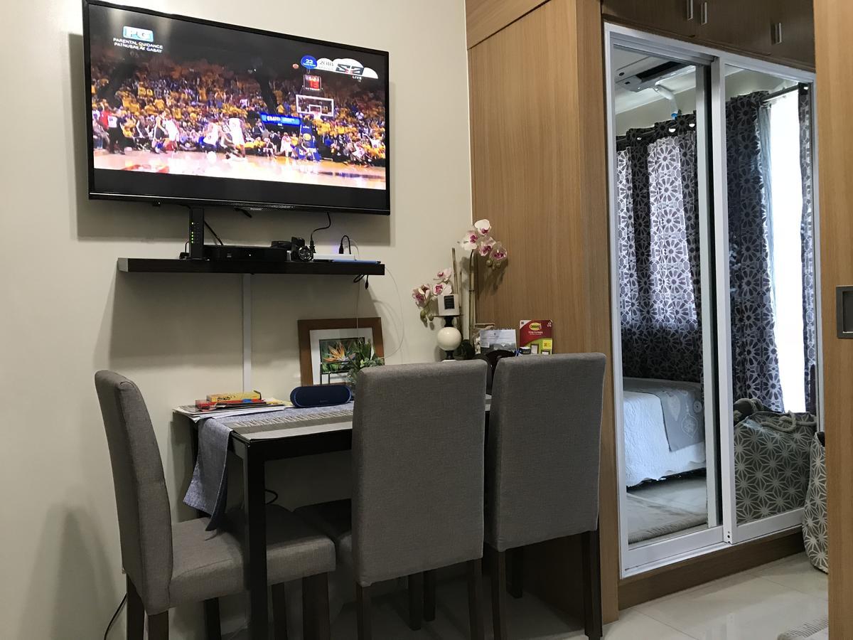 Best Q Condo W/ Great View Manila Bagian luar foto